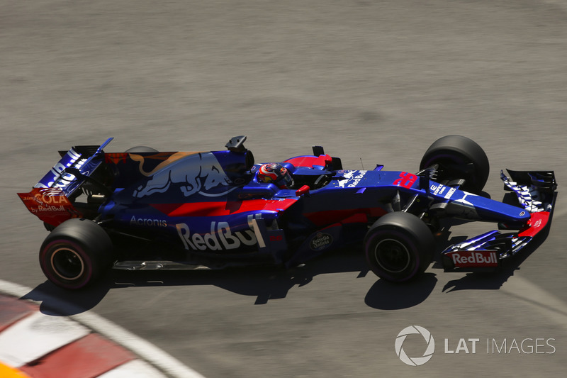 Сход. Даниил Квят, Toro Rosso
