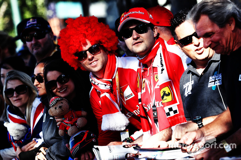 Des fans de Ferrari