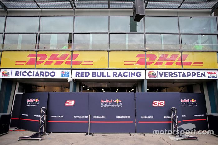 Red Bull Racing box