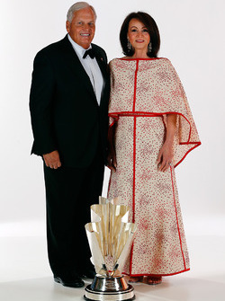 Equipo campeón propietario Rick Hendrick y su esposa Linda
