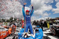 Le vainqueur Scott Dixon, Chip Ganassi Racing Honda