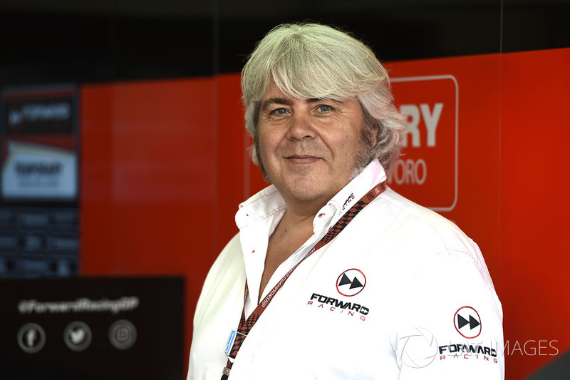 Giovanni Cuzari, pemilik tim Forward Racing