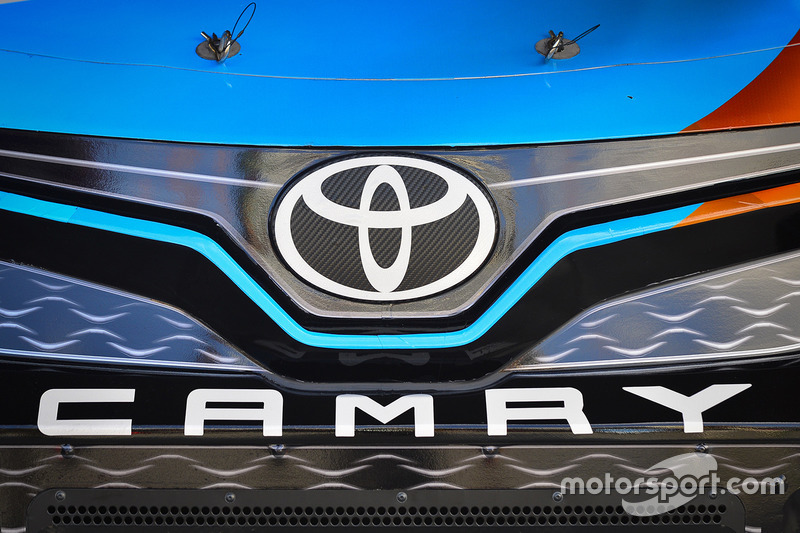 Toyota Camry logo