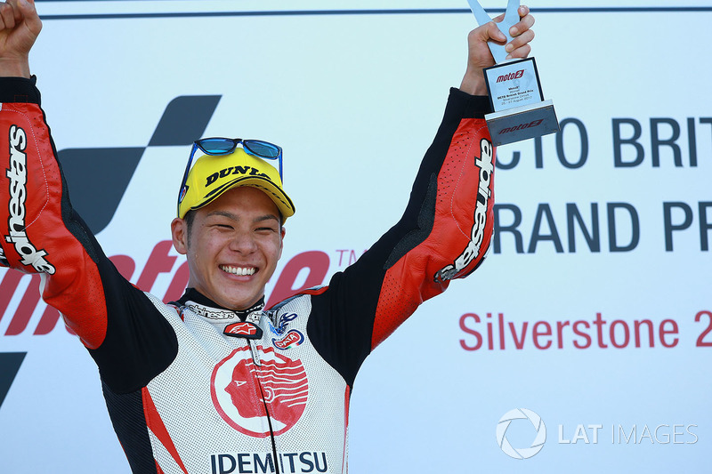 Podium: race winner Takaaki Nakagami, Idemitsu Honda Team Asia