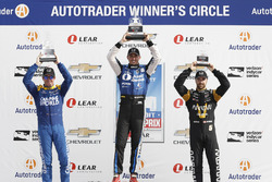 Podium: second place Scott Dixon, Chip Ganassi Racing Honda, race winner Graham Rahal, Rahal Letterm