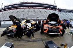 Matt Kenseth, Joe Gibbs Racing Toyota y Daniel Suárez, Joe Gibbs Racing Toyota