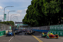 Lucas di Grassi, ABT Schaeffler Audi Sport guida il gruppo alla partenza della gara