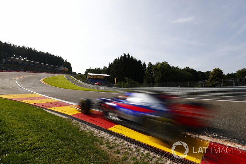 Carlos Sainz Jr., Scuderia Toro Rosso STR12