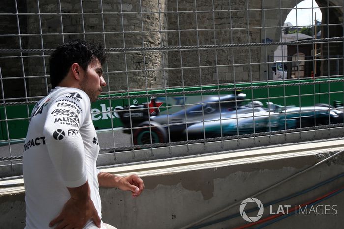 Sergio Pérez, Sahara Force India después del choque en la PL1