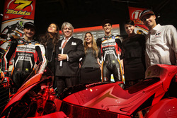 Giovanni Cuzari with Luca Marini, Lorenzo Baldassarri, Forward Racing, Federico Fuligni