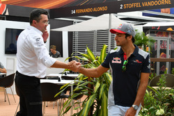 Eric Boullier, McLaren Racing Director and Carlos Sainz Jr., Scuderia Toro Rosso
