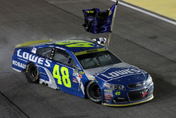 2016 Champion and race winner Jimmie Johnson, Hendrick Motorsports Chevrolet