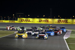Gabriele Tarquini, LADA Sport Rosneft, Lada Vesta; Tom Chilton, Sébastien Loeb Racing, Citroën C-Ely
