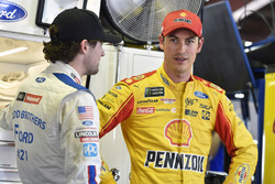 Joey Logano, Team Penske Ford, Ryan Blaney, Wood Brothers Racing Ford