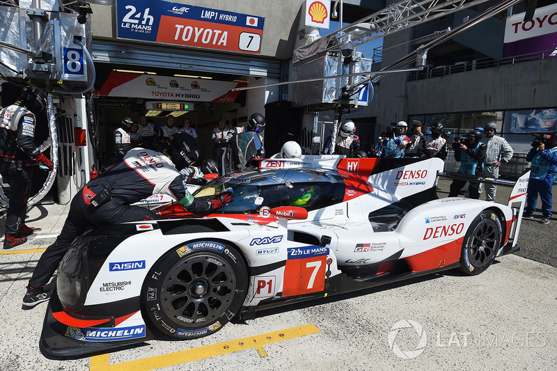 Камуи Кобаяши (Toyota №7, LMP1) – сход