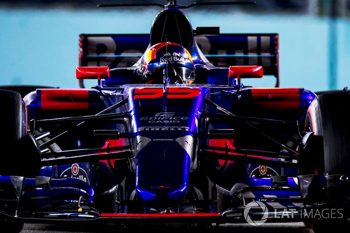Carlos Sainz Jr., Scuderia Toro Rosso STR12