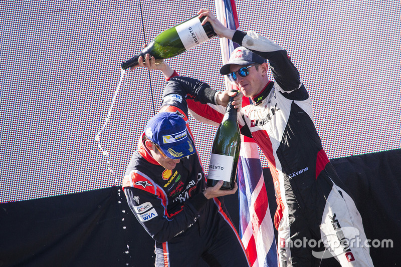 Thierry Neuville, Hyundai Motorsport, y Elfyn Evans, M-Sport