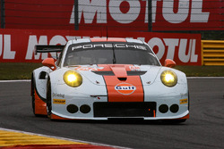 #86 Gulf Racing Porsche 911 RSR: Michael Wainwright, Ben Barker, Nick Foster