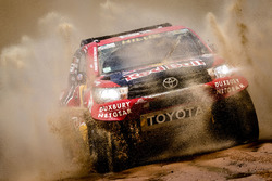 #302 Toyota Gazoo Racing Toyota: Giniel de Villiers, Dirk von Zitzewitz