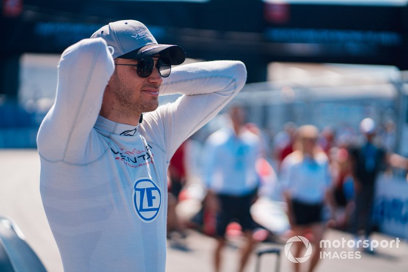 Edoardo Mortara, sigue con Venturi Formula E