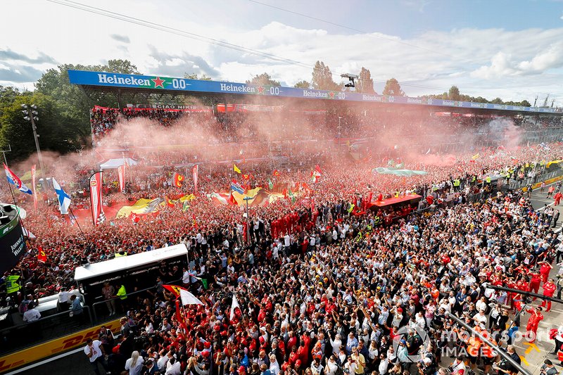 Tifosi on the track