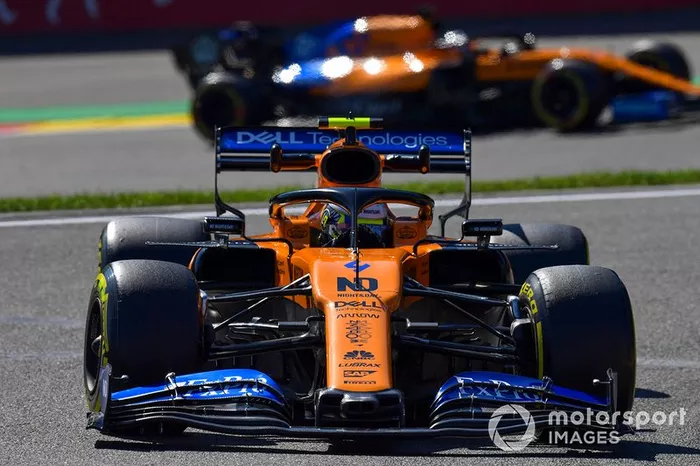 Lando Norris, McLaren MCL34, Carlos Sainz Jr., McLaren MCL34 
