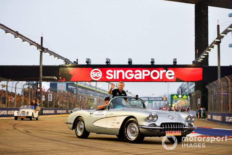 Kevin Magnussen, Haas F1 Team, in the drivers parade