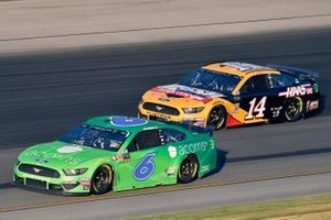 Ryan Newman, Roush Fenway Racing, Ford Mustang Acorns and Clint Bowyer, Stewart-Haas Racing, Ford Mustang Rush Truck Centers / Haas Automation