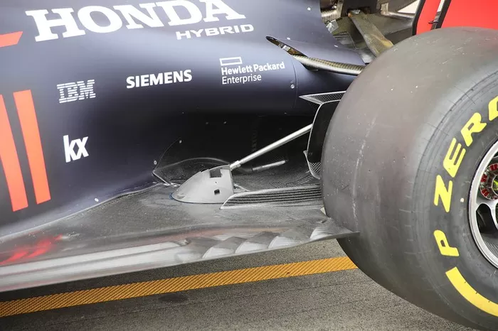 Red Bull Racing RB15 rear floor detail