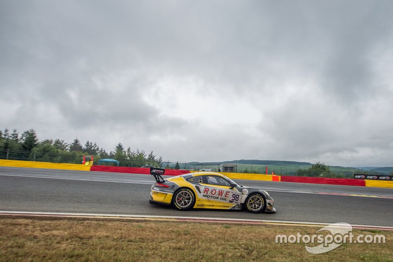 #98 ROWE Racing Porsche 911 GT3 R: Sven Müller, Romain Dumas, Mathieu Jaminet