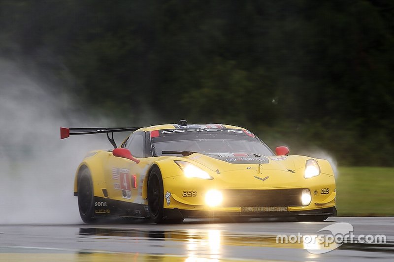 #4 Corvette Racing Corvette C7.R, GTLM: Oliver Gavin, Marcel Fässler