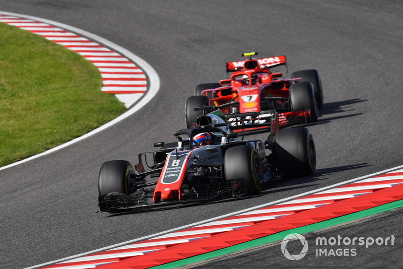 Romain Grosjean, Haas F1 Team VF-18 precede Kimi Raikkonen, Ferrari SF71H