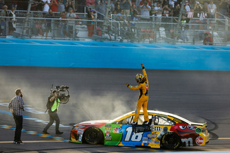 1. Kyle Busch, Joe Gibbs Racing, Toyota Camry M&M's