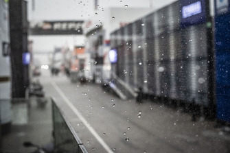 Regen im MotoGP-Fahrerlager