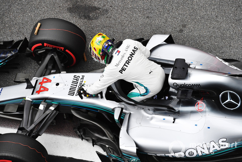 Lewis Hamilton, Mercedes AMG F1 celebrates Pole Position in parc ferme 