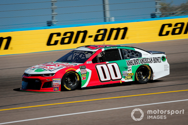 32. Landon Cassill, StarCom Racing, Chevrolet Camaro StarCom Fiber