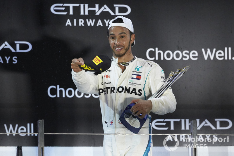 Podio: ganador de la carrera Lewis Hamilton, Mercedes AMG F1