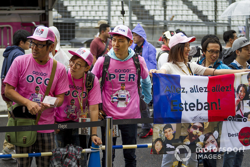 Esteban Ocon, Racing Point Force India F1 Team fans and banner