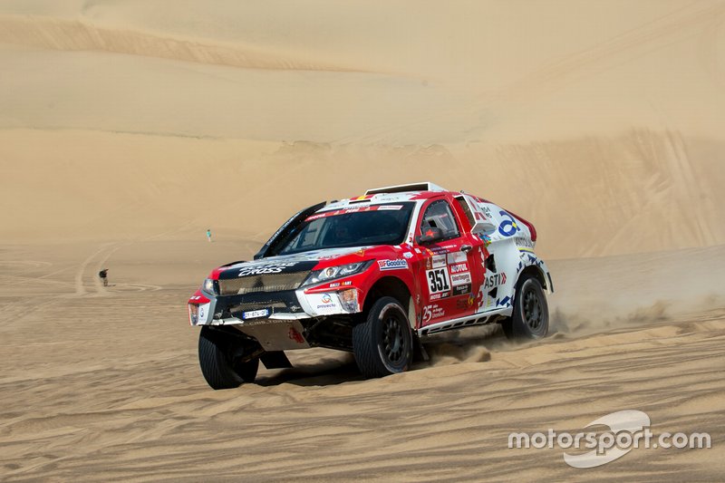 #351 Mitsubishi: Cristina Gutierrez, Pablo Moreno Huete
