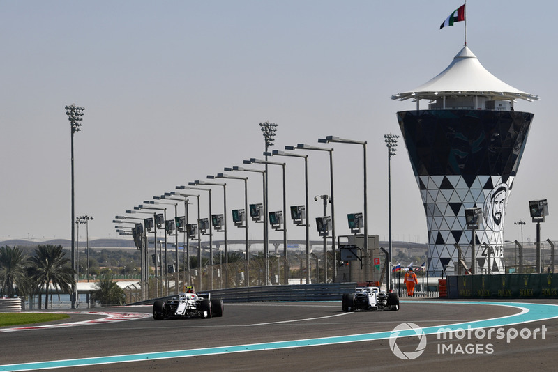 Antonio Giovinazzi, Sauber C37, Marcus Ericsson, Sauber C37