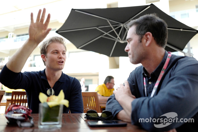 Jimmie Johnson con Nico Rosberg