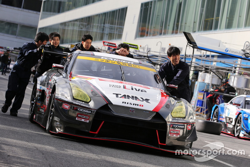 #10 GAINER TANAX triple a GT-R