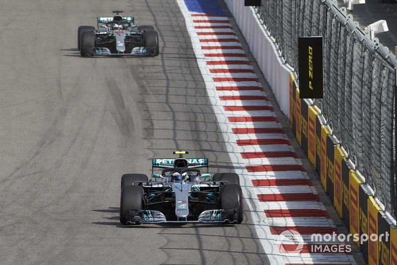 Valtteri Bottas, Mercedes AMG F1, Lewis Hamilton, Mercedes AMG F1