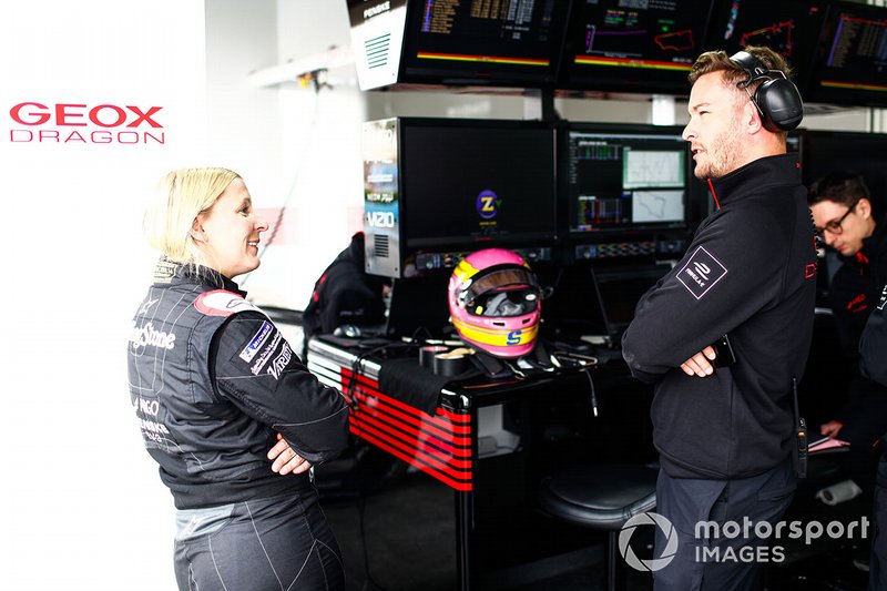 Pippa Mann, GEOX Dragon,talks to Drag engineers