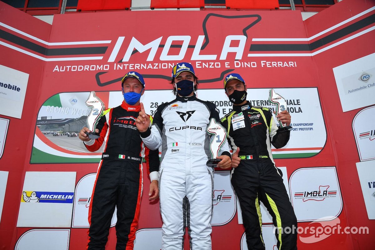 Podio Gara 1 del DSG: secondo posto, Michele Imberti, Elite Motorsport, Cupra TCR, primo posto, Eric Scalvini, Cupra TCR, Scuderia del Girasole by Cupra Racing , terzo posto, Francesco Savoia, Xeo Goup, Audi RS 3 LMS TCR