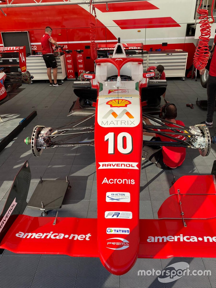 Carro de Gianluca Petecof