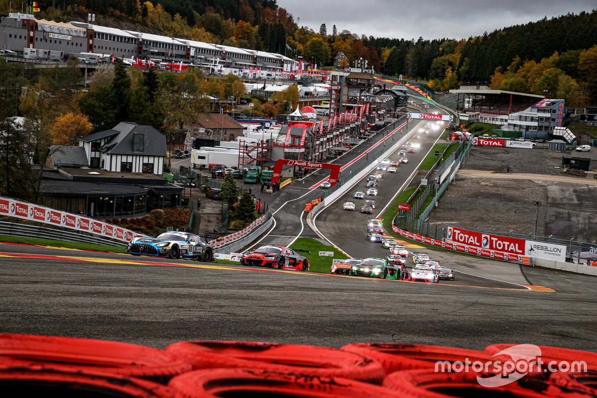 #88 Mercedes-AMG Team AKKA ASP Mercedes-AMG GT3: Raffaele Marciello, Timur Boguslavskiy, Felipe Fraga leads
