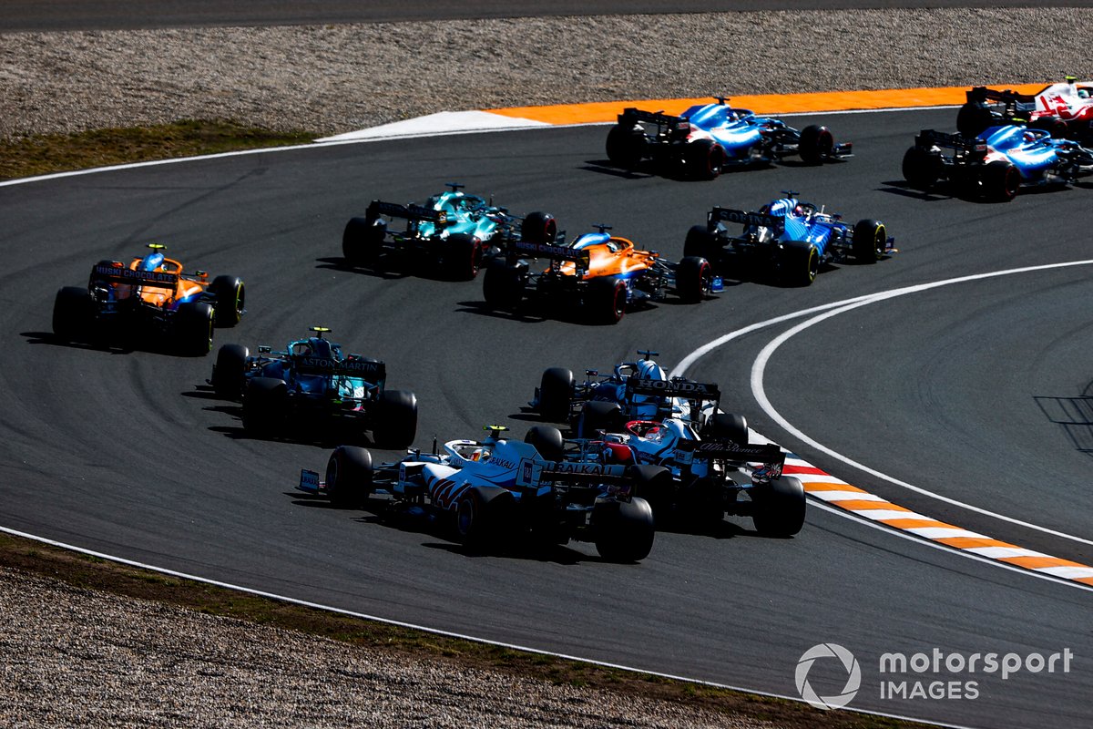 Antonio Giovinazzi, Alfa Romeo Racing C41, Esteban Ocon, Alpine A521, Fernando Alonso, Alpine A521, George Russell, Williams FW43B, Daniel Ricciardo, McLaren MCL35M, Lance Stroll, Aston Martin AMR21, en la vuelta de formación