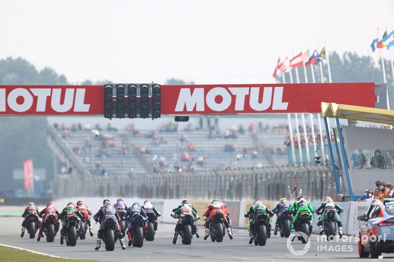 Salida del WSBK en Assen