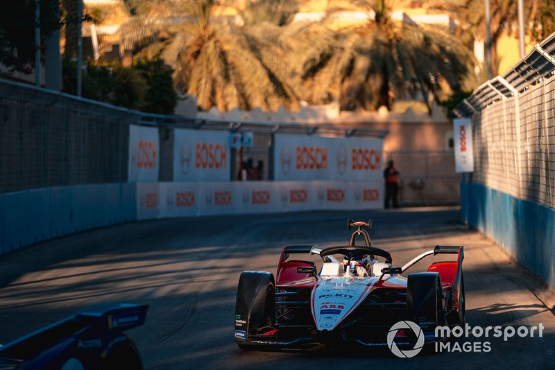 Edoardo Mortara, Venturi, EQ Silver Arrow 01